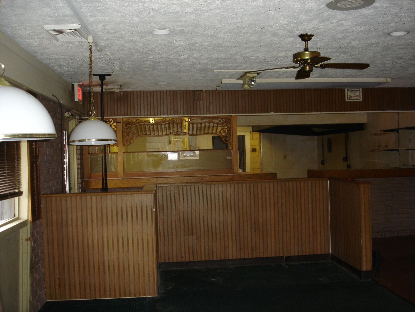 613 E Main St, Carbondale, IL 62901